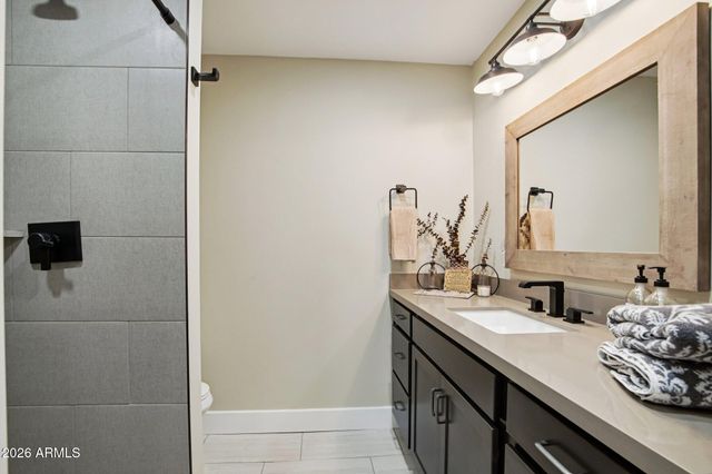 5710 E BETTY ELYSE Lane, Scottsdale, AZ 85254