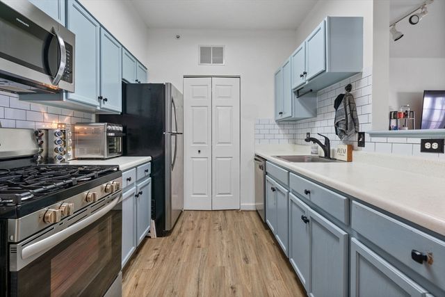 21 Hampshire 412, Methuen, MA 01844