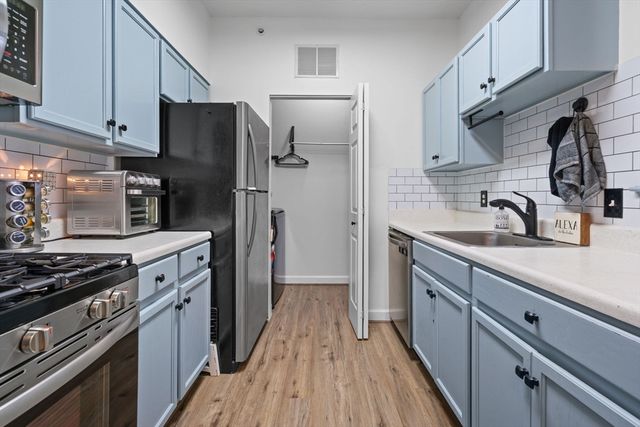 21 Hampshire 412, Methuen, MA 01844