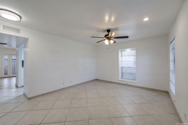 122 E Terra Alta Dr Apt 22, San Antonio, TX 78209