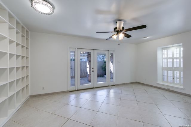 122 E Terra Alta Dr Apt 22, San Antonio, TX 78209