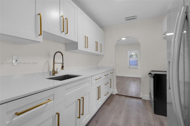 3121 NW 60th St 0, Miami, FL 33142