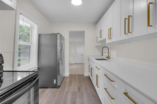 3121 NW 60th St 0, Miami, FL 33142