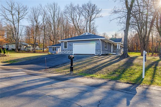 17 Locust Hill Drive, Henrietta, NY 14618