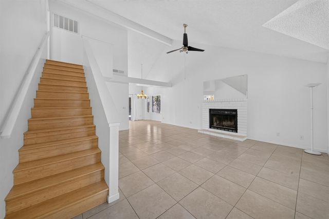 1813 E Shea Drive, Fresno, CA 93720