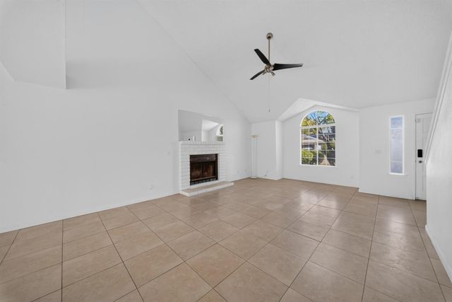 1813 E Shea Drive, Fresno, CA 93720