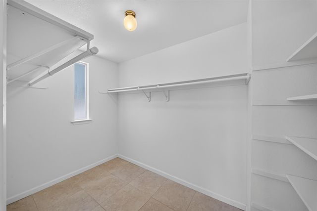 1813 E Shea Drive, Fresno, CA 93720