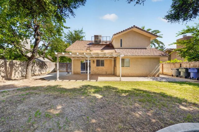 1813 E Shea Drive, Fresno, CA 93720