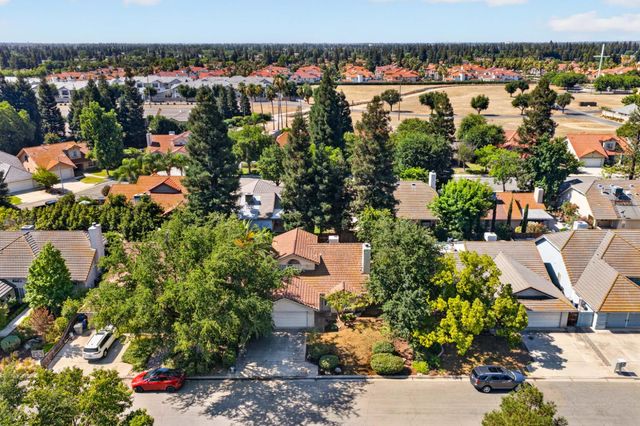 1813 E Shea Drive, Fresno, CA 93720