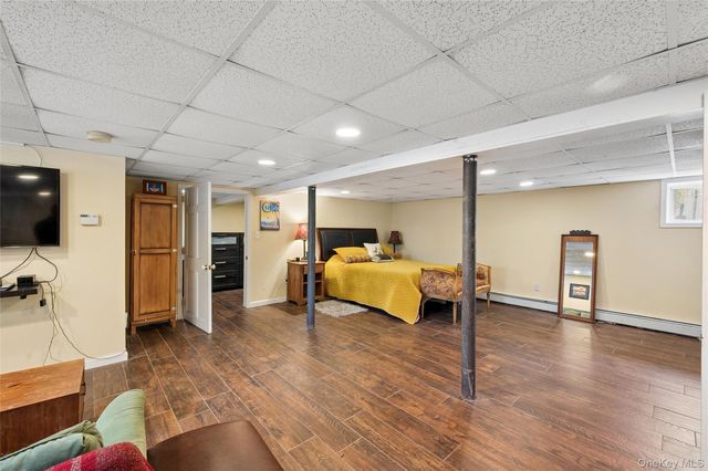 12 Harvard Avenue, Hewlett, NY 11557