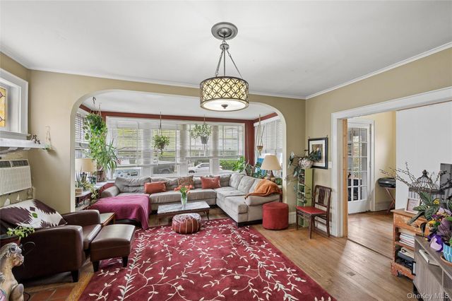 12 Harvard Avenue, Hewlett, NY 11557