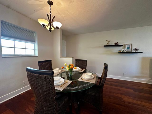 148 Yacht Club Drive 13, North Palm Beach, FL 33408