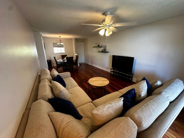 148 Yacht Club Drive 13, North Palm Beach, FL 33408