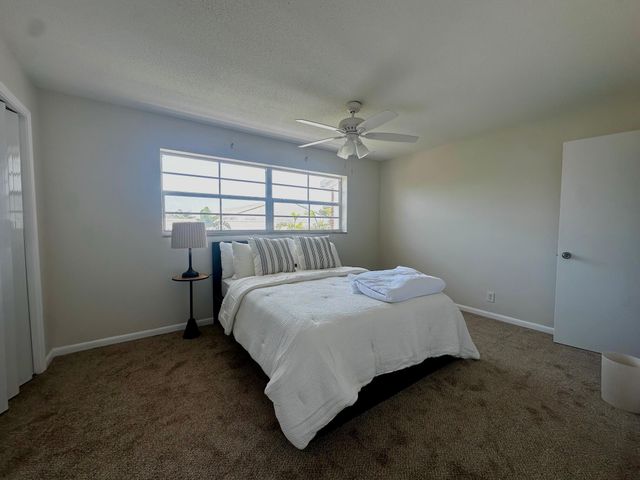 148 Yacht Club Drive 13, North Palm Beach, FL 33408