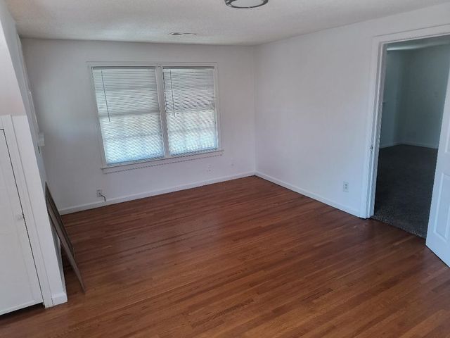 2033 S Oliver Ave, Wichita, KS 67218