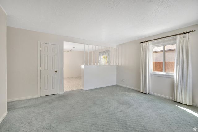 5725 S 4060 W, Kearns, UT 84118