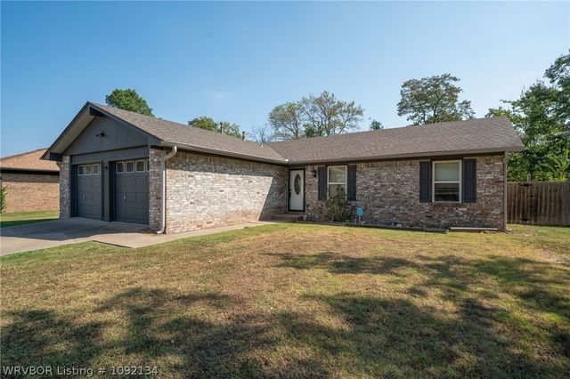 8925 Bryn Mawr Circle, Fort Smith, AR 72908