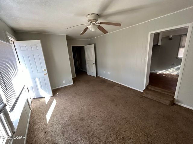 4815 S Jackson Avenue, Joplin, MO 64804