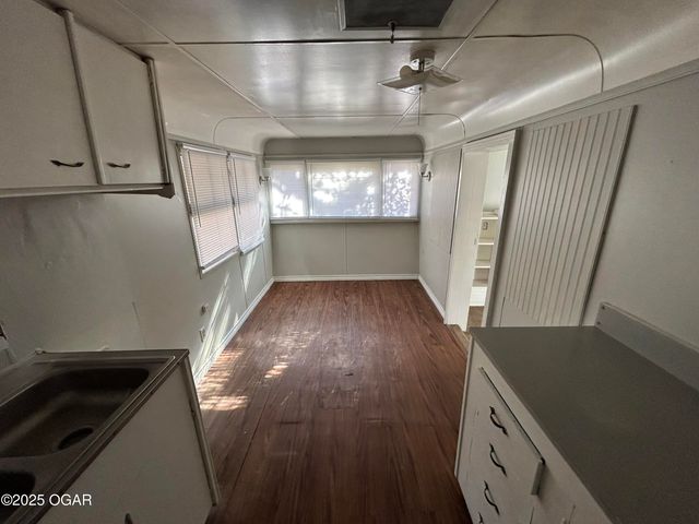 4815 S Jackson Avenue, Joplin, MO 64804