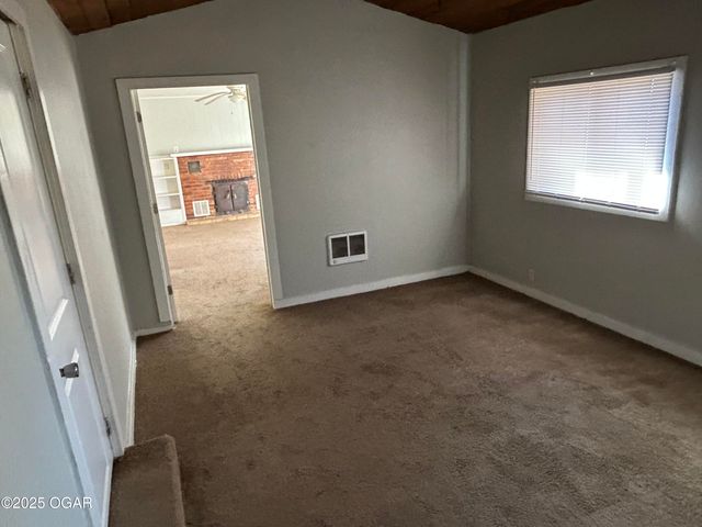 4815 S Jackson Avenue, Joplin, MO 64804