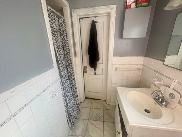 220 Ponder Street, Sulphur Springs, TX 75482