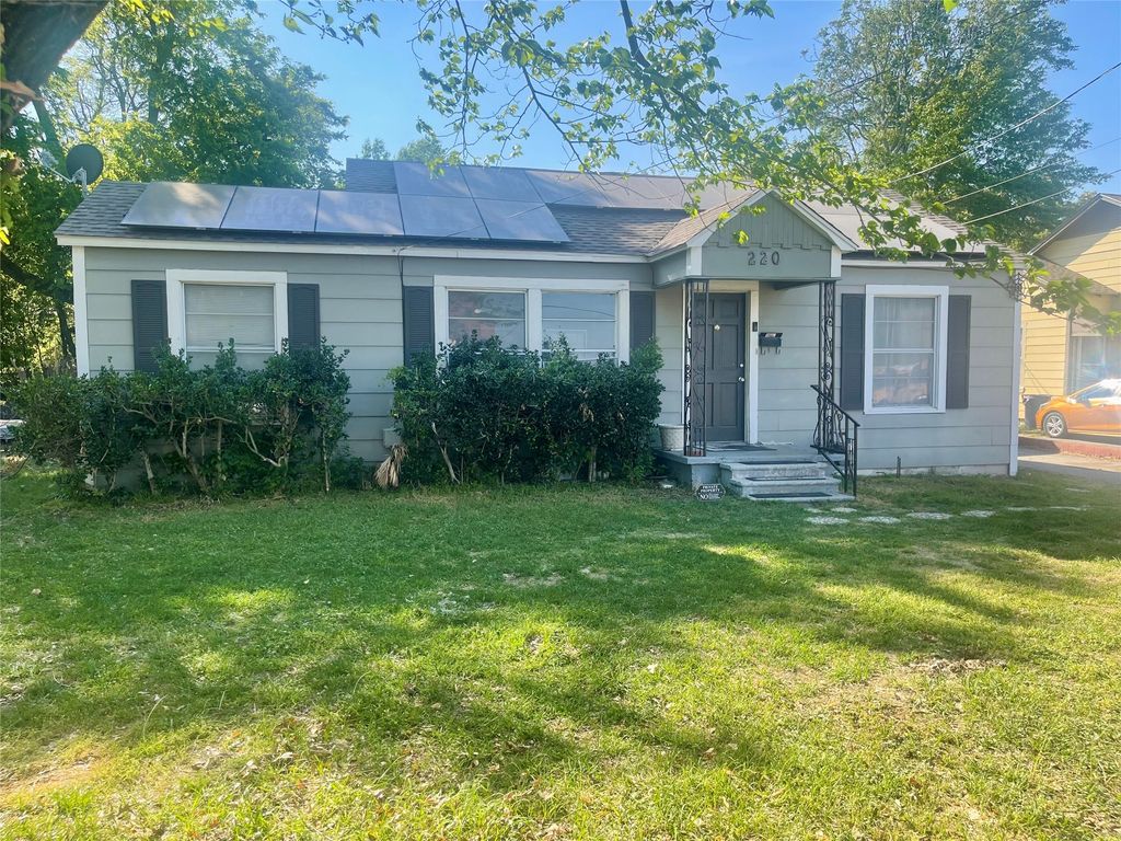 220 Ponder Street, Sulphur Springs, TX 75482