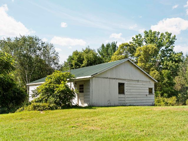 3033 Hartman Road, Traverse City, MI 49685