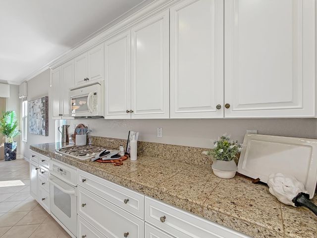 1807 Grand Pheasant Ln, Lincoln, CA 95648