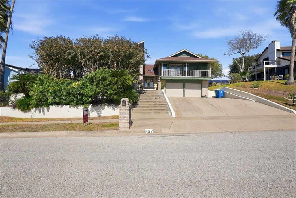 857 Cliff Dr, Portland, TX 78374 — photo 3