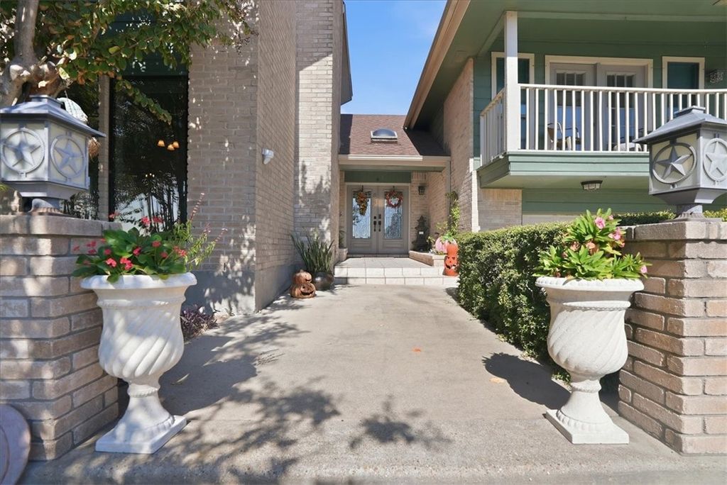 857 Cliff Dr, Portland, TX 78374 — photo 5