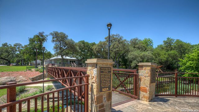 1005 PRINCE ALBERT, Seguin, TX 78155