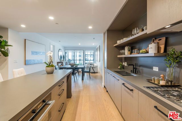 10777 Wilshire Boulevard 404, Los Angeles, CA 90024
