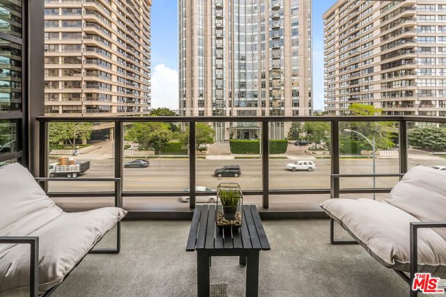 10777 Wilshire Boulevard 404, Los Angeles, CA 90024