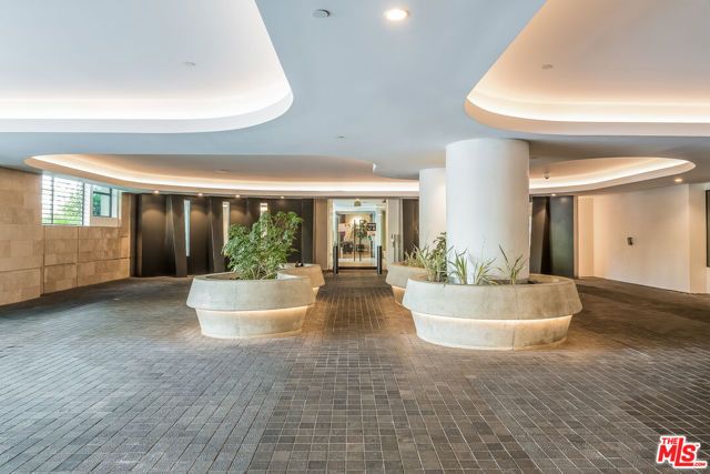 10777 Wilshire Boulevard 404, Los Angeles, CA 90024
