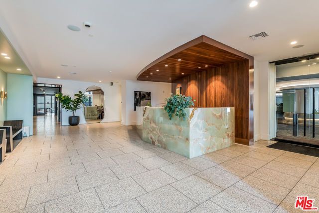 10777 Wilshire Boulevard 404, Los Angeles, CA 90024