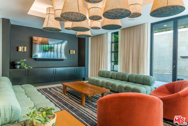 10777 Wilshire Boulevard 404, Los Angeles, CA 90024
