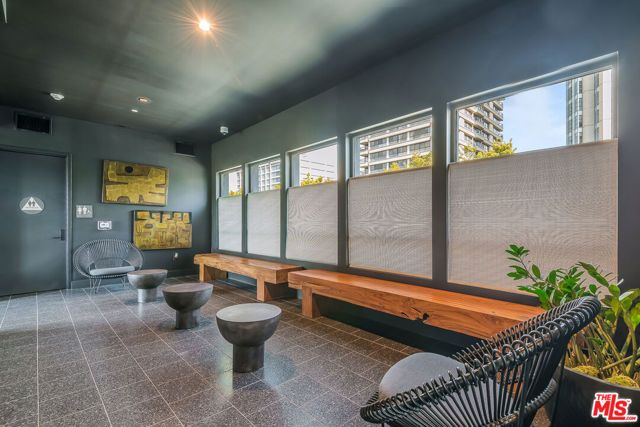 10777 Wilshire Boulevard 404, Los Angeles, CA 90024