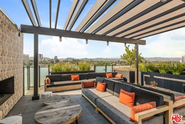 10777 Wilshire Boulevard 404, Los Angeles, CA 90024