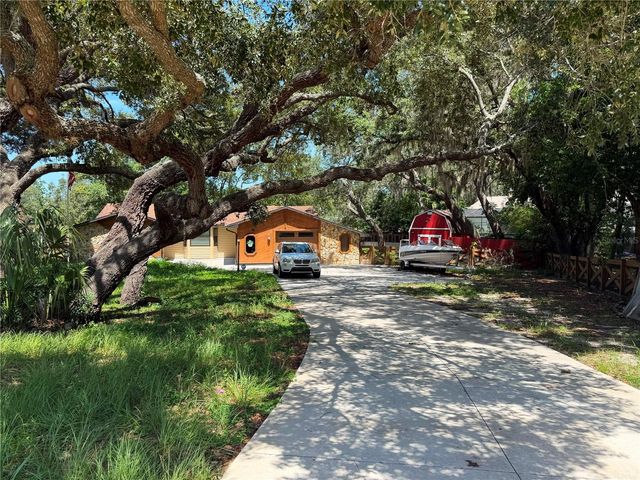 325 GULFPORT LANE, Spring Hill, FL 34608