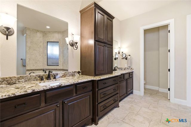 2123 Oakwood Hollow, New Braunfels, TX 78132