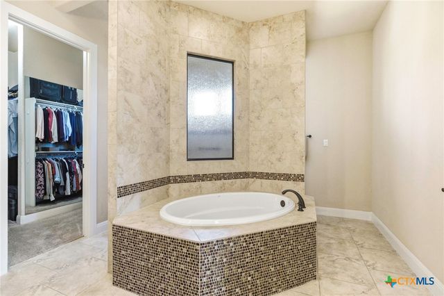 2123 Oakwood Hollow, New Braunfels, TX 78132