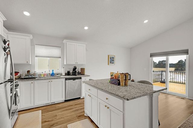 39626 Fallbrook Avenue, North Branch, MN 55056