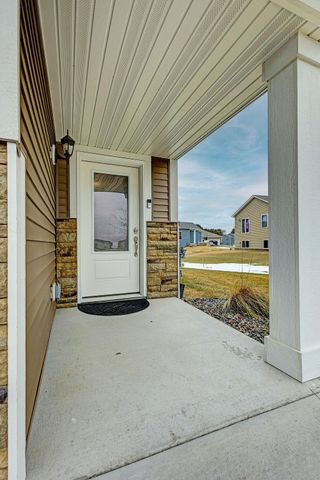 39626 Fallbrook Avenue, North Branch, MN 55056