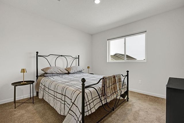 39626 Fallbrook Avenue, North Branch, MN 55056