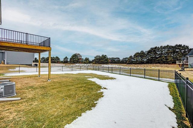 39626 Fallbrook Avenue, North Branch, MN 55056