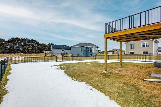 39626 Fallbrook Avenue, North Branch, MN 55056