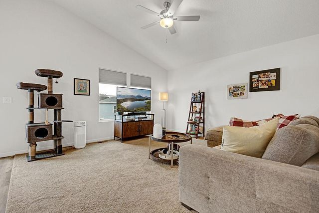 39626 Fallbrook Avenue, North Branch, MN 55056