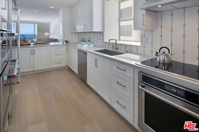 1221 W OCEAN Avenue 1608, Santa Monica, CA 90401