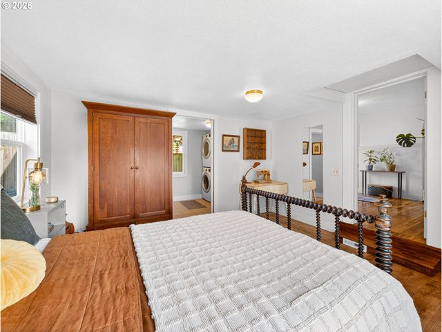 12507 Se KELLY St, Portland, OR 97236