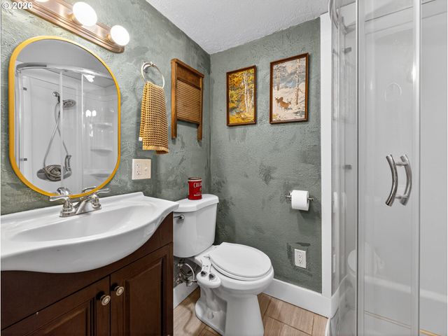 12507 Se KELLY St, Portland, OR 97236